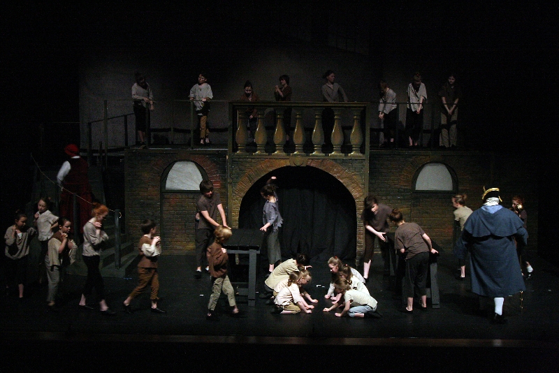 Oliver! 2012